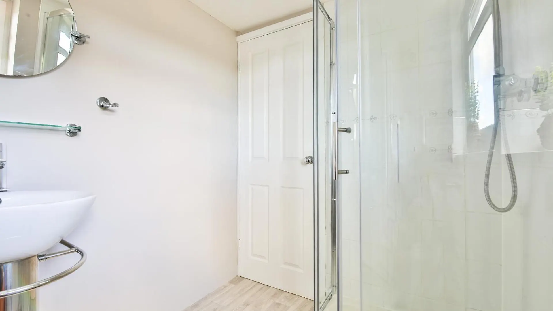 Σπίτι διακοπών Spacious 3 Bed Home With Pool Table Κάρντιφ