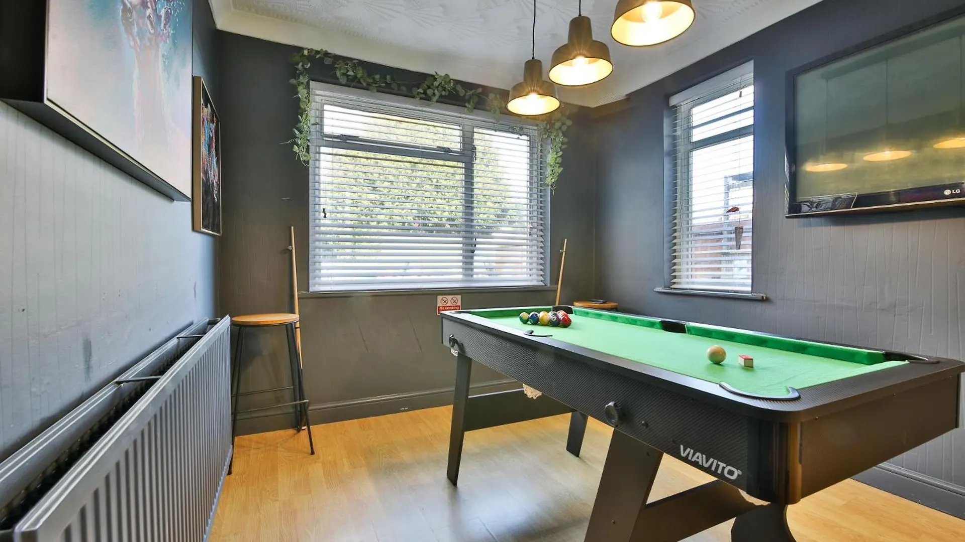 Σπίτι διακοπών Spacious 3 Bed Home With Pool Table Κάρντιφ
